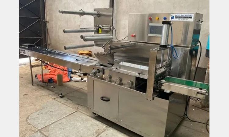 Ice-Cream-Bar-Packaging-Machine